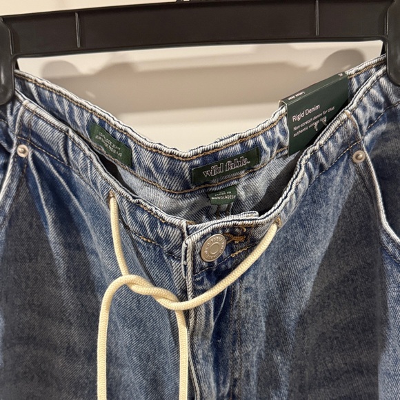 NWT Wild Fable Relaxed Fit Blue Jeans - Picture 2 of 7